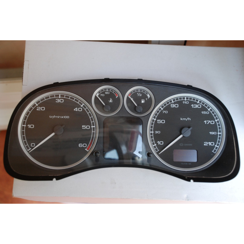 CUADRO INSTRUMENTOS SAGEM T5-1 PSA 9646742480 CUADRO INSTRUMENTOS SAGEM T5-1 PSA 9646742480
