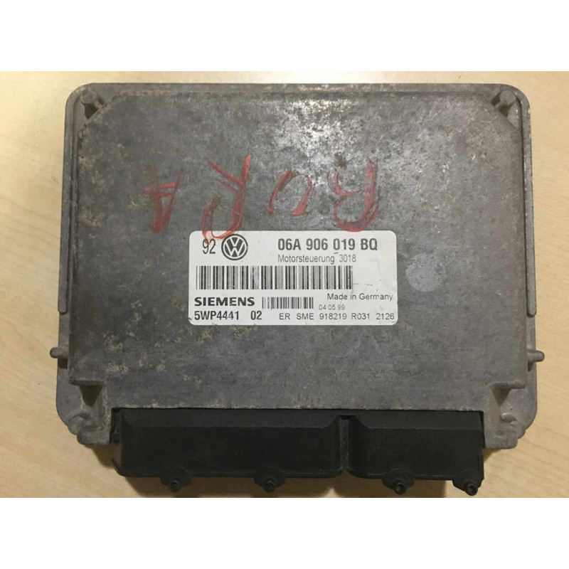 ECU MOTOR SIEMENS SIMOS 2.1B 5WP444102 VAG 06A906019BQ