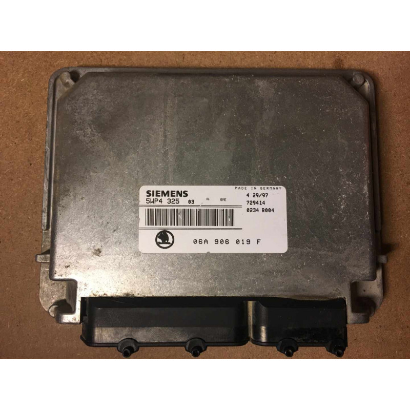 ENGINE ECU SIEMENS SIMOS 2 5WP432503 VAG 06A906019F