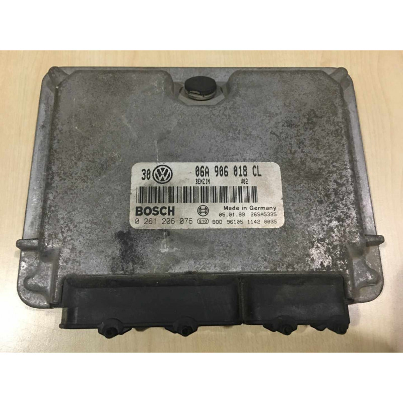 ECU MOTOR BOSCH M3.8.5 0261206076 VAG 06A906018CL