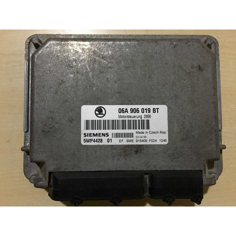 ECU MOTOR SIEMENS SIMOS 2 5WP442801 VAG 06A906019BT