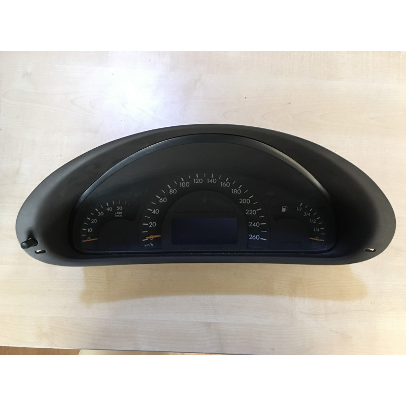 INSTRUMENT CLUSTER VDO 110.008.183/022 MERCEDES A2035401347 INSTRUMENT CLUSTER VDO 110.008.183/022 MERCEDES A2035401347