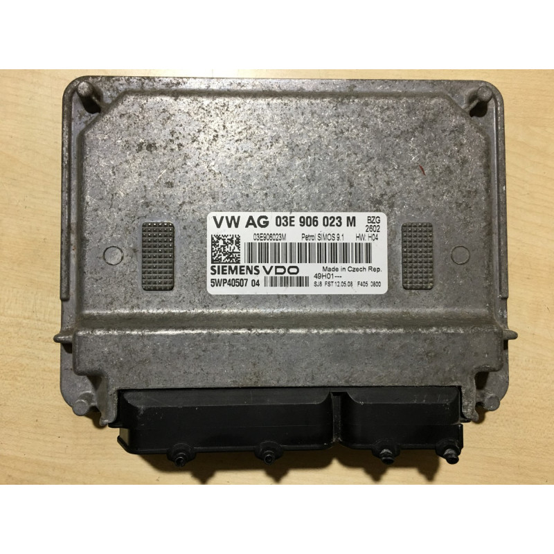 ECU MOTOR SIEMENS VDO SIMOS 9.1 5WP4050704 VAG 03E906023M