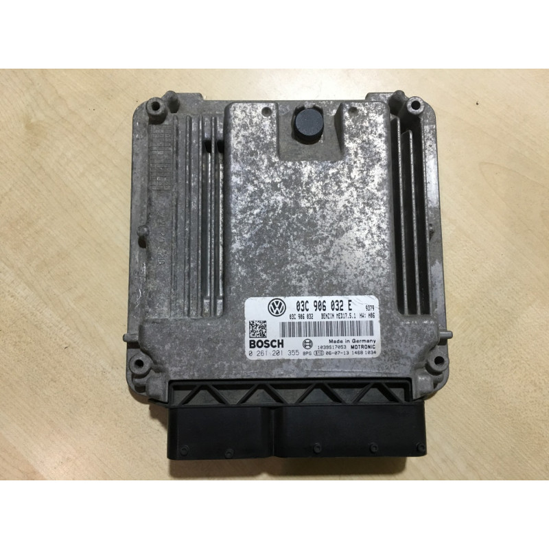 ENGINE ECU BOSCH MED17.5.1 0261201355 VAG 03C906032E ENGINE ECU BOSCH MED17.5.1 0261201355 VAG 03C906032E