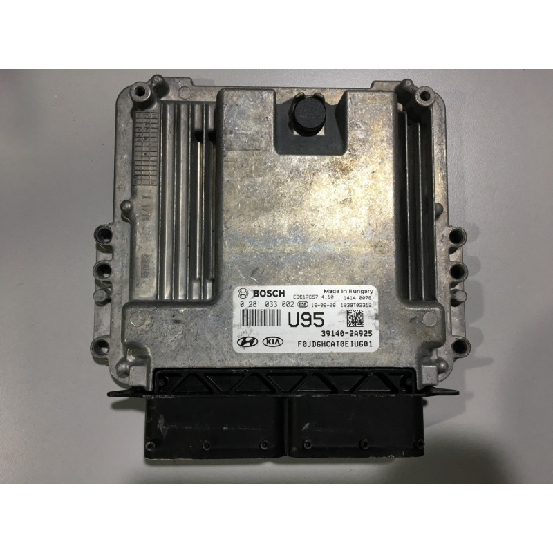 ECU MOTOR BOSCH EDC17C57-4.10 0281033002 KIA 39140-2A925