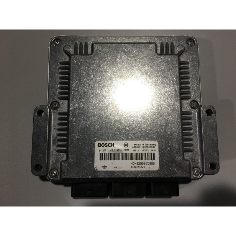 ECU BOSCH EDC15C3-4.7 0281011087 VOLVO S40 1.9D 115HP HOM8200065996 8200233343 / SW 1037367881 - 30630418 - WITH IMMO OFF