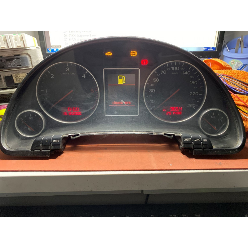 INSTRUMENT CLUSTER BOSCH 0263626115 VAG 8E0920930G - DISPLAY A COLOR