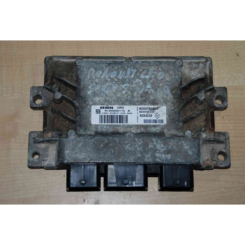 ECU SIEMENS SIM32 S120202114A RENAULT CLIO III 1.2i 74KW 100CV 8200700600 8200783095 / SW 8200807653 / CON INMO OFF