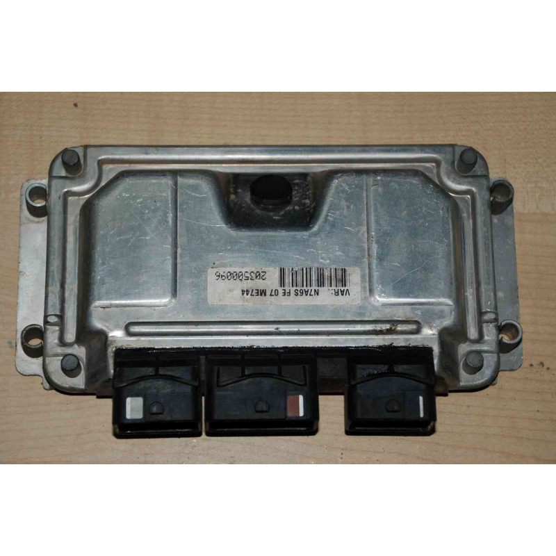 Citroen, Peugeot ECU Gasoline Bosch ME7.4.4 ECUs 0 262 206 606 Immo Off